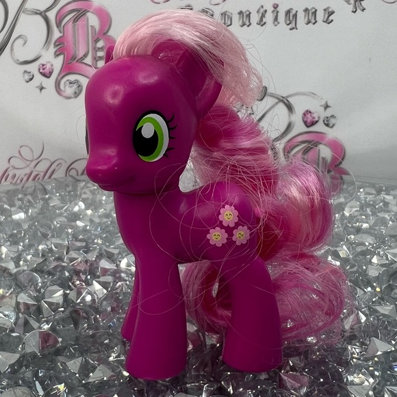My Little Pony Other - My Little Pony Magenta Pony with Pink Mane and Green Eyes